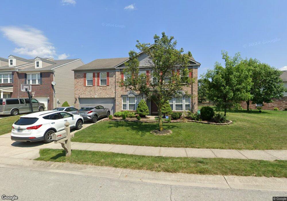 13903 Meadow Lake Dr, Fishers, IN 46038 - photo 1