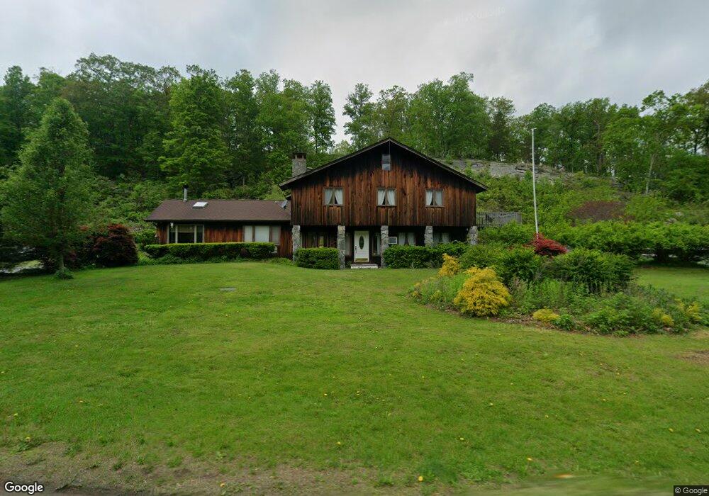 195 Woodmont Rd, Hopewell Junction, NY 12533 - photo 1