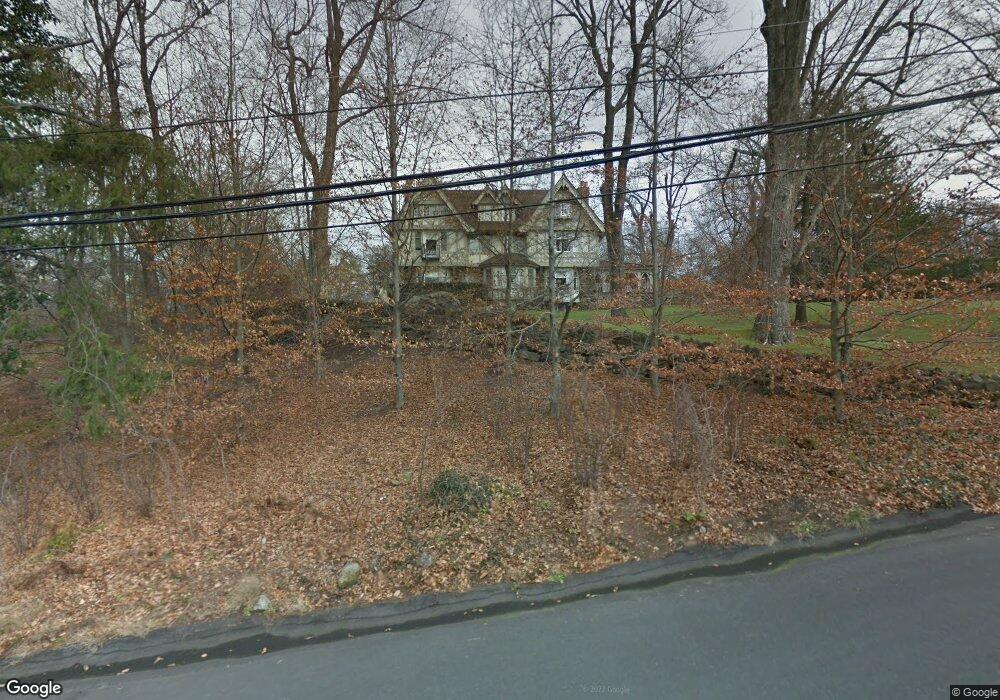 1 Zaccheus Mead Ln, Greenwich, CT 06831 - photo 1