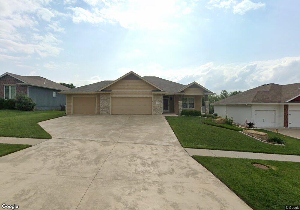 5412 SW Timber Ridge Ln, Topeka, KS 66610 - photo 1