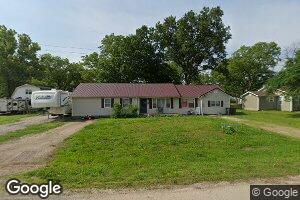 1018 E 7th St, Altamont, KS 67330