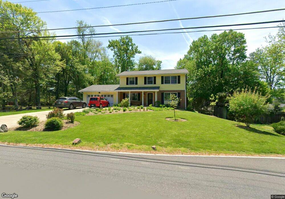 8421 Toll House Rd, Annandale, VA 22003 - photo 1