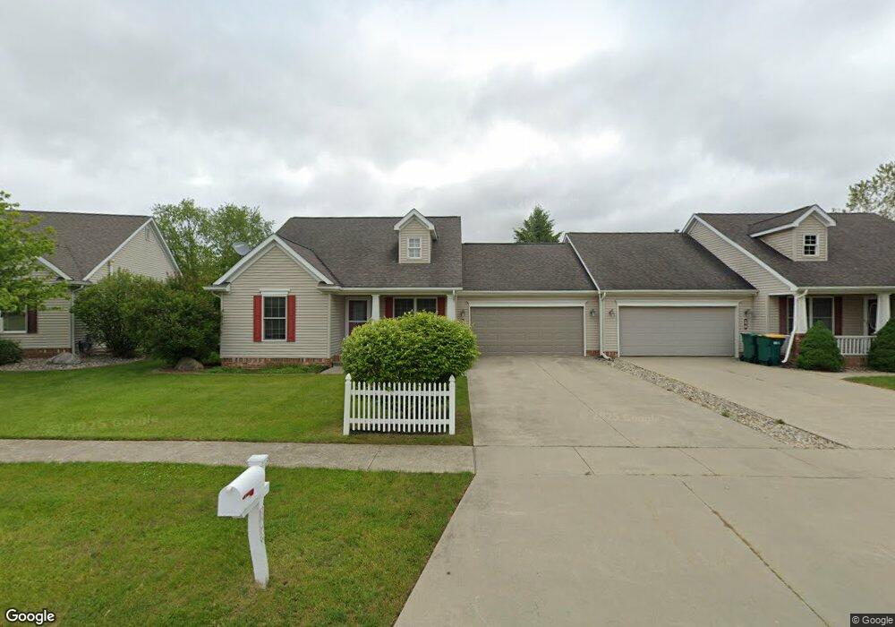 168 Beacon Point Pkwy, Flushing, MI 48433 - photo 1