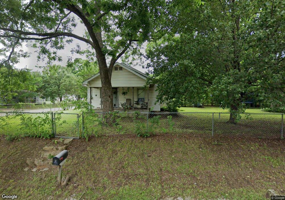 933 Carter St SE, Ardmore, OK 73401 - photo 1