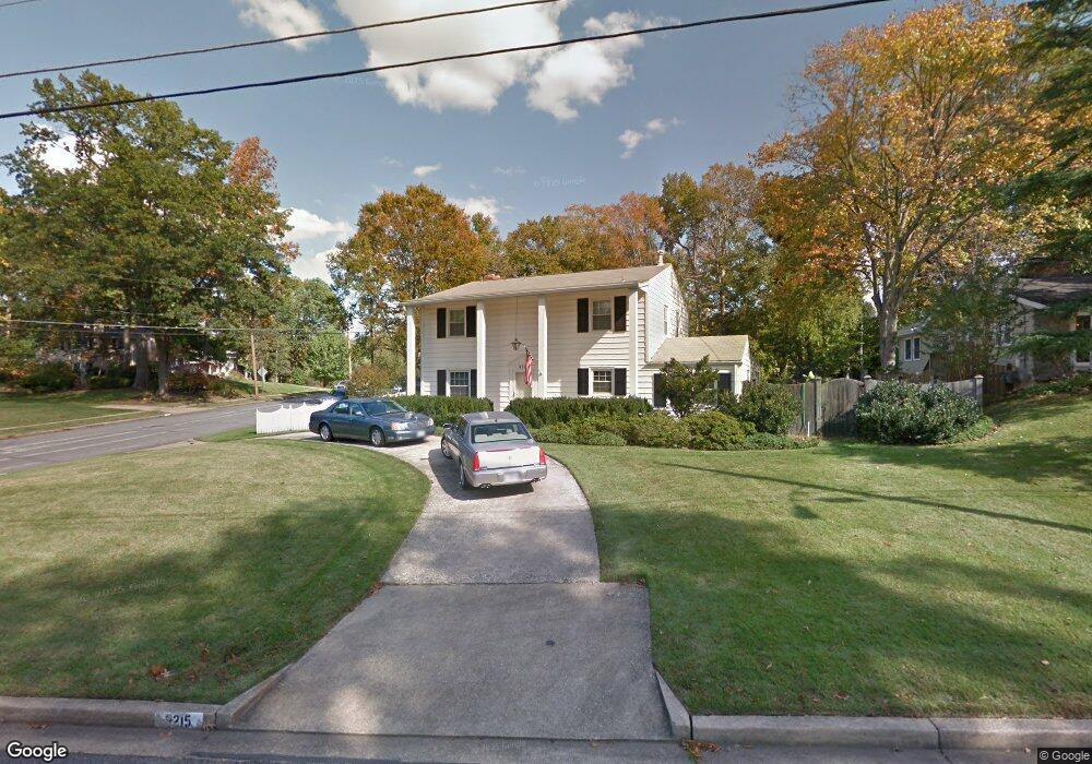 8215 Crown Court Rd, Alexandria, VA 22308 - photo 1