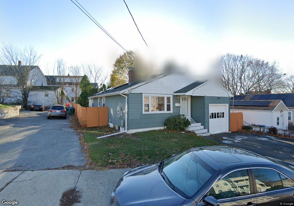 8 Maple St, Lynn, MA 01904 - photo 1