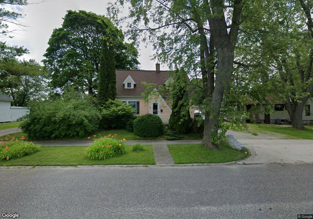 114 N E St, Cheboygan, MI 49721 - photo 1