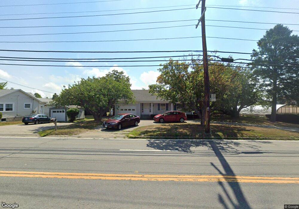 949 E Main Rd, Middletown, RI 02842 - photo 1