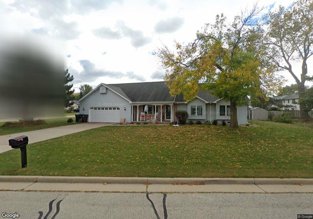 3238 N Country Run Dr, Appleton, WI 54914 - photo 1