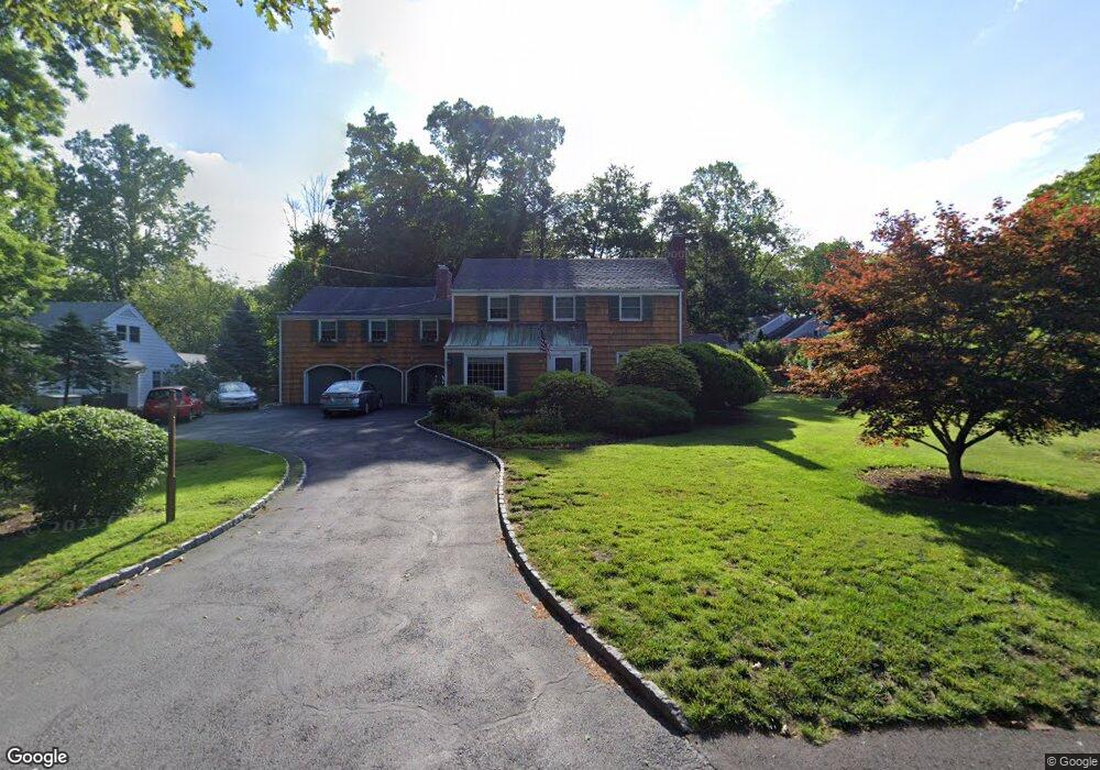 199 Pepper Ridge Rd, Stamford, CT 06905 - photo 1