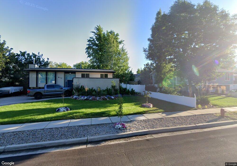 930 E White Pine Way, Sandy, UT 84094 - photo 1