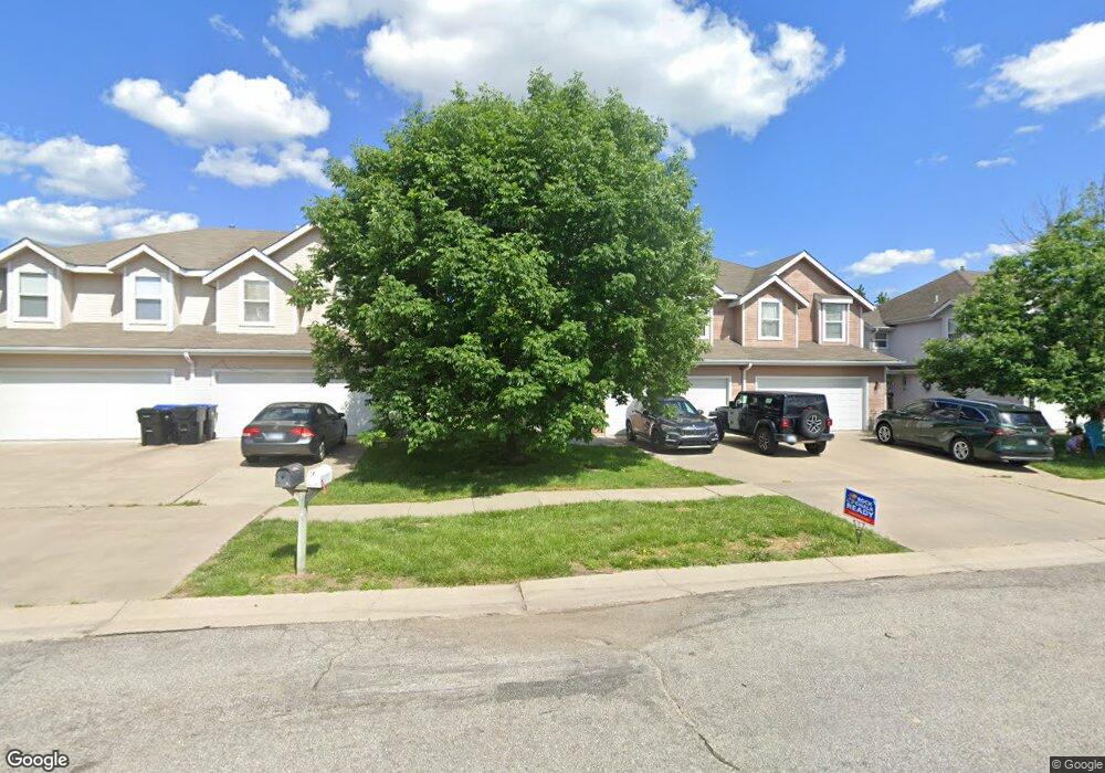 2228 SW Ancaster Rd, Topeka, KS 66614 - photo 1