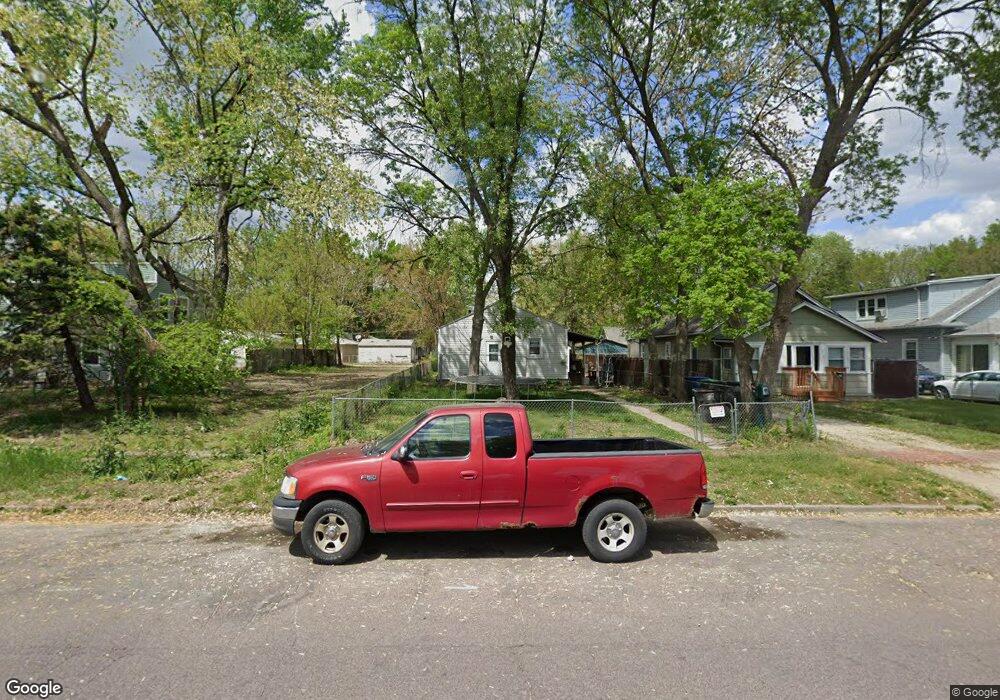 2112 E Walnut St, Des Moines, IA 50317 - photo 1