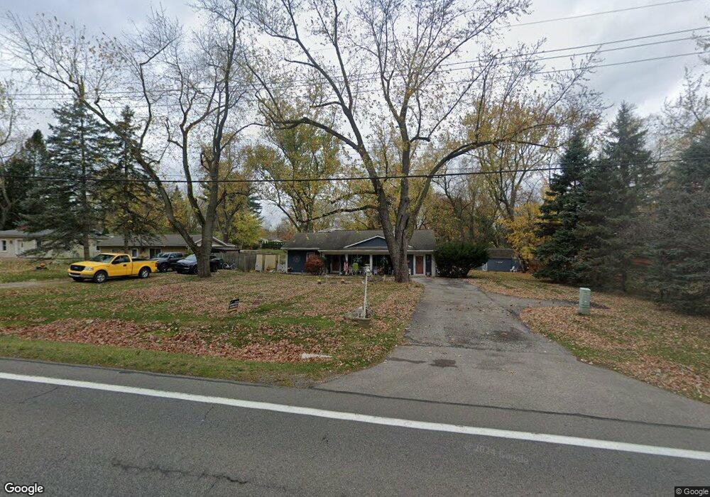 3534 Green Lake Rd, West Bloomfield, MI 48324 - photo 1