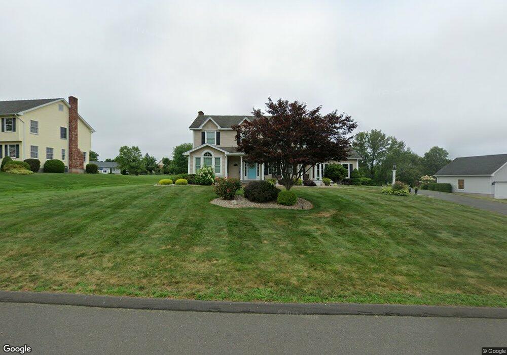 74 Wren Rd, Suffield, CT 06078 - photo 1