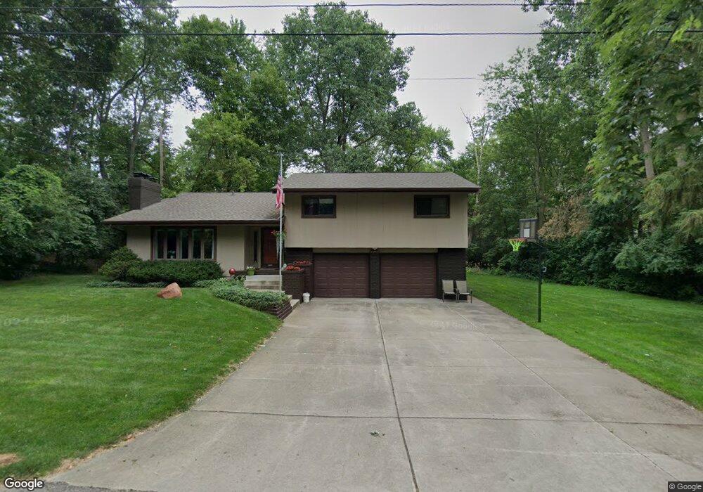 4395 Bunker Ave, West Bloomfield, MI 48323 - photo 1