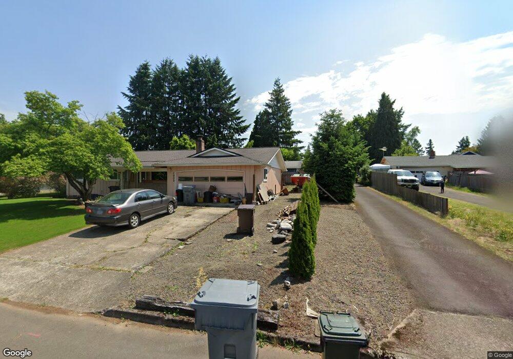 1015 NE 14th Ave, Canby, OR 97013 - photo 1