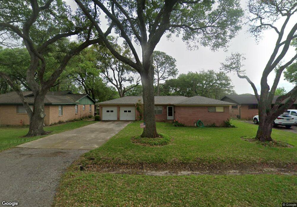 1817 Sunset Ave, Bay City, TX 77414 - photo 1