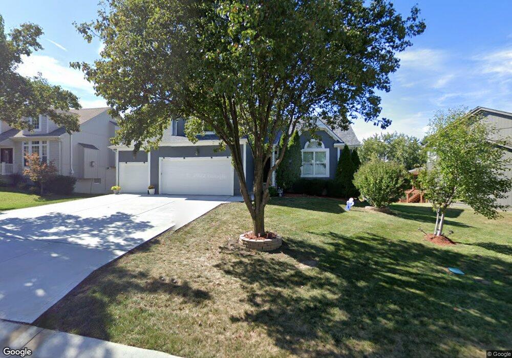 6214 Acuff St, Shawnee, KS 66216 - photo 1