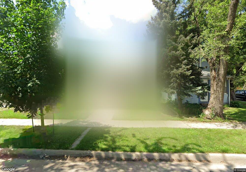 1406 N St SW, Cedar Rapids, IA 52404 - photo 1