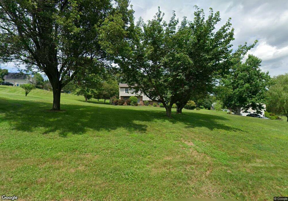 25 Mollys Way, Poughkeepsie, NY 12601 - photo 1