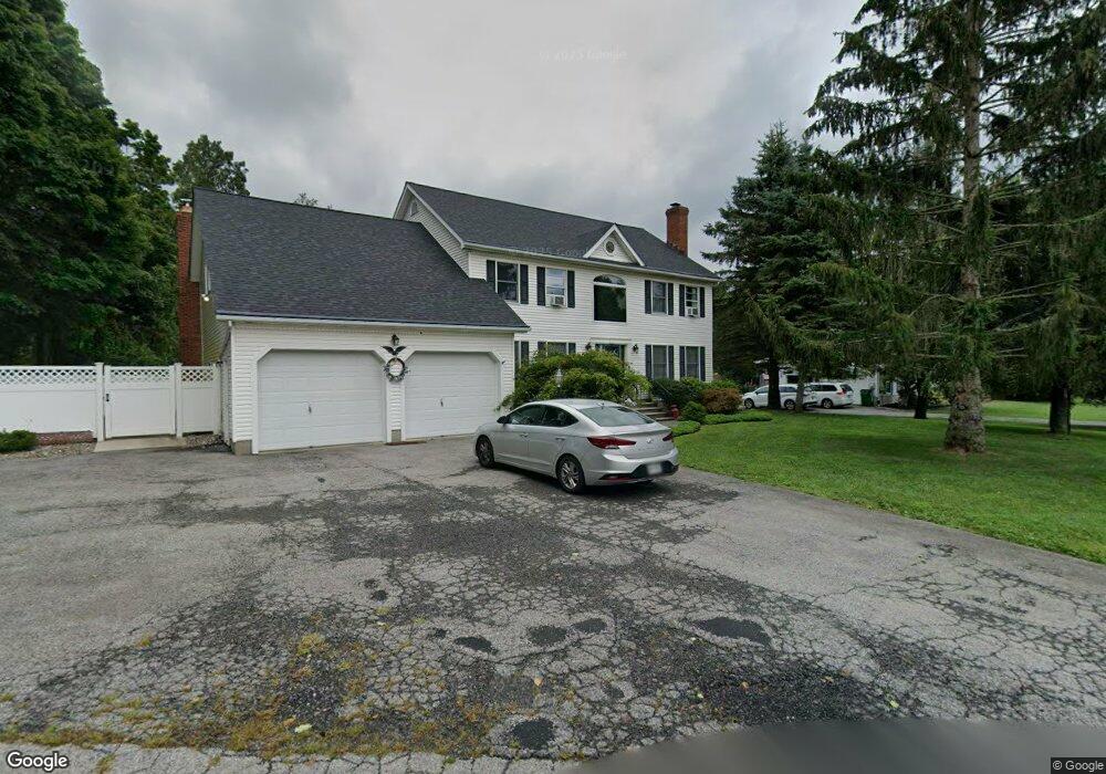 192 Stowe Dr, Poughquag, NY 12570 - photo 1