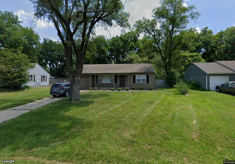 6417 Switzer St, Shawnee, KS 66203 - photo 1