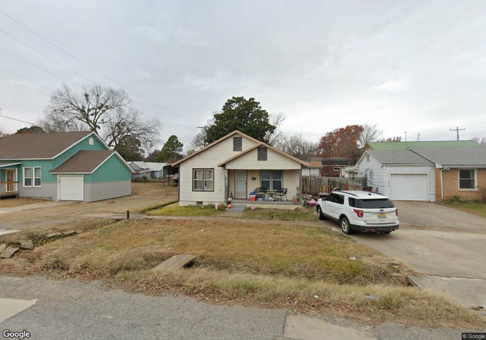 106 S 2nd St, Eufaula, OK 74432 - photo 1