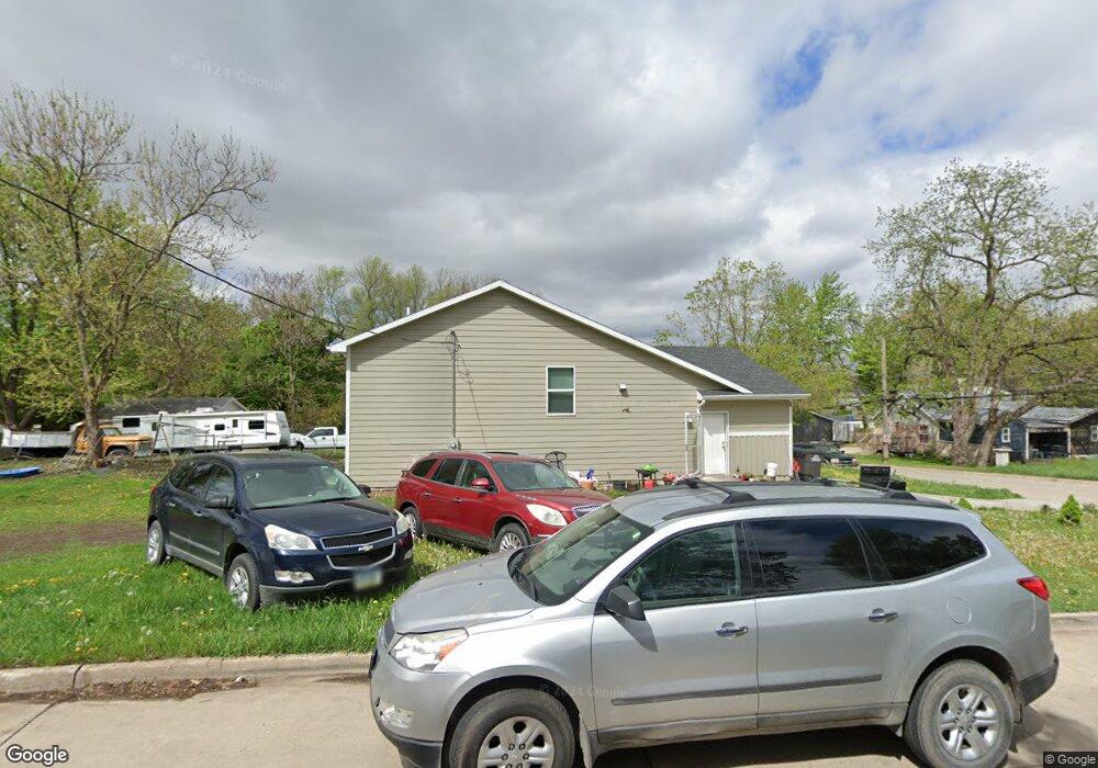 5704 SE 3rd St, Des Moines, IA 50315 - photo 1