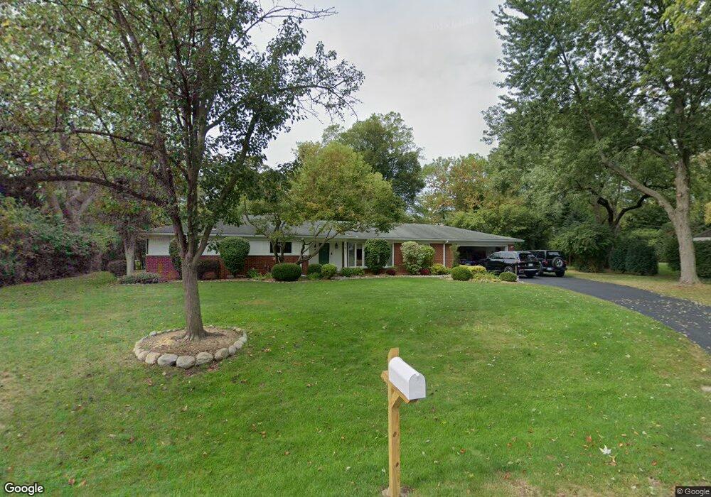 5671 Westwood Ct, Bloomfield Hills, MI 48301 - photo 1