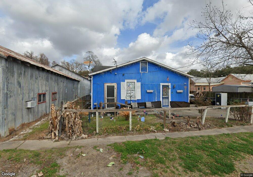 553 Charles St, New Iberia, LA 70560 - photo 1