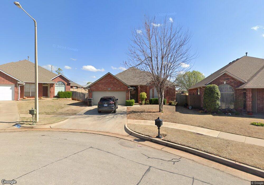 812 Elm Creek Dr, Moore, OK 73160 - photo 1