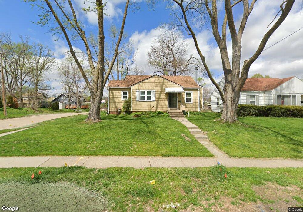 3621 Center St, Des Moines, IA 50312 - photo 1