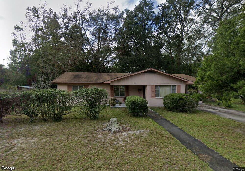 3227 N Cleburne St, Brunswick, GA 31520 - photo 1