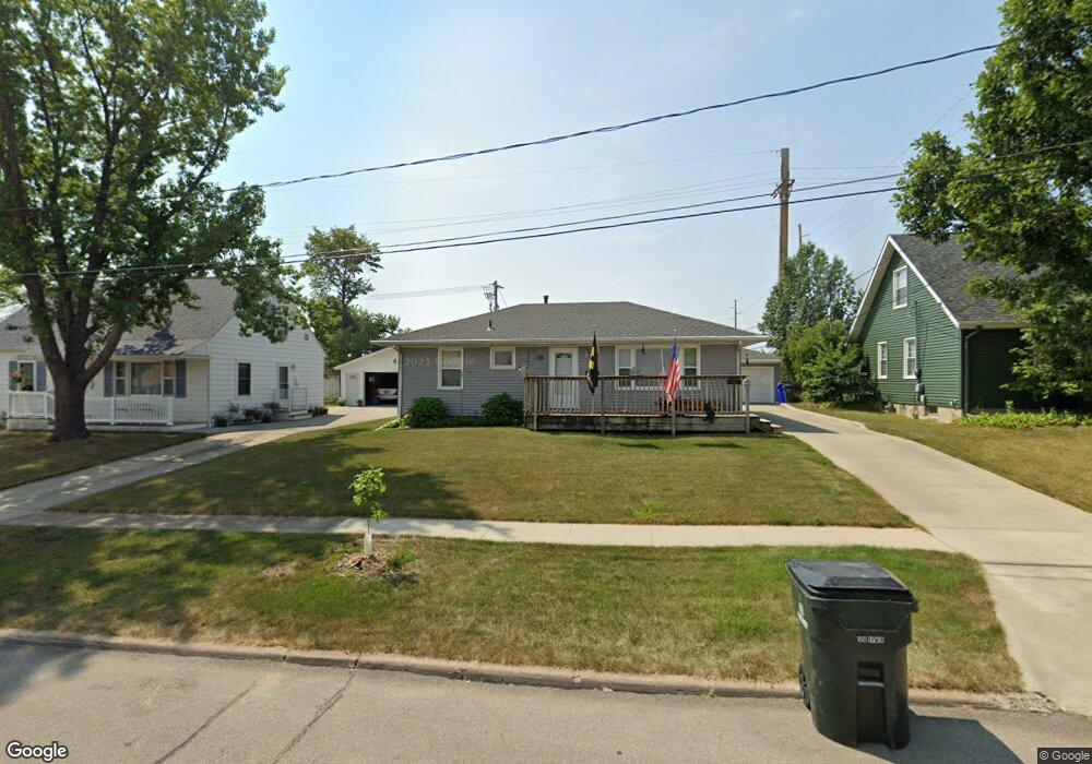 3313 G Ave NW, Cedar Rapids, IA 52405 - photo 1