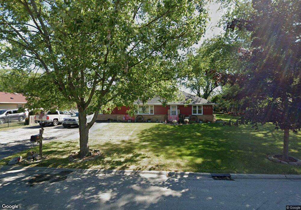 519 N Frolic Ave, Waukegan, IL 60085 - photo 1