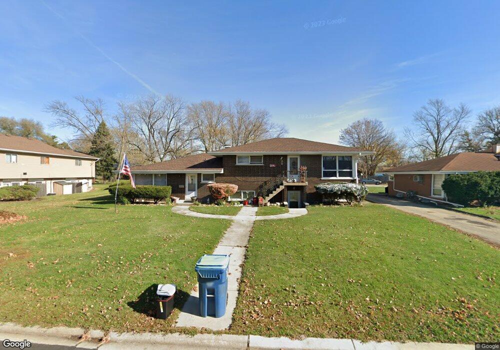 215 N Edgelawn Dr unit 3, Aurora, IL 60506 - photo 1