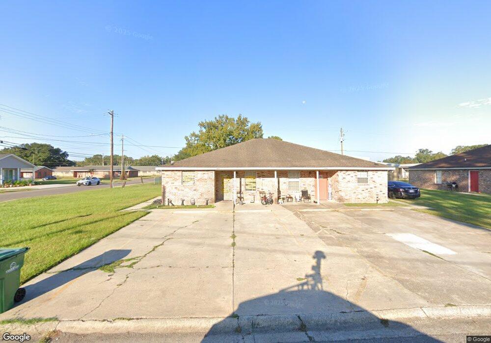 100 N Lewis Cir, Picayune, MS 39466 - photo 1