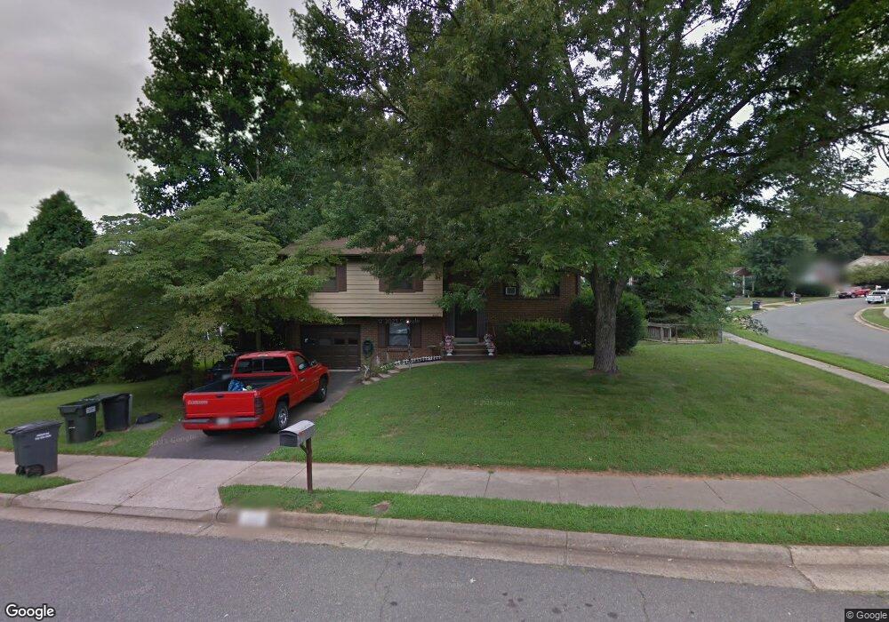 5547 Neddleton Ave, Woodbridge, VA 22193 - photo 1