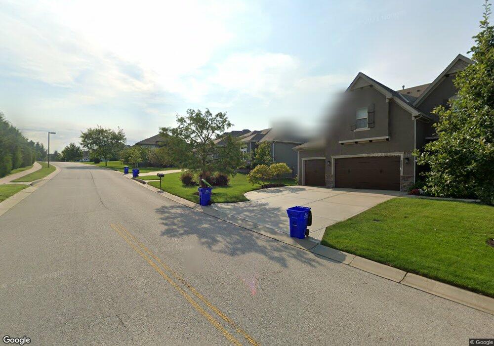 25207 W 98th St, Lenexa, KS 66227 - photo 1