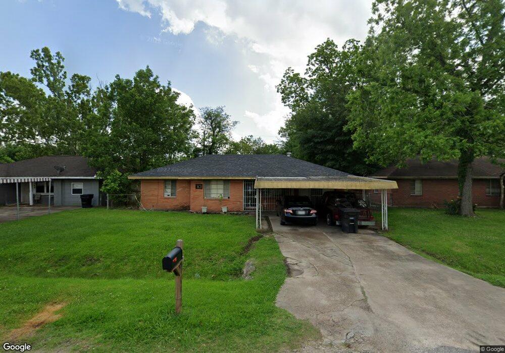 7642 Weyburn St, Houston, TX 77028 - photo 1