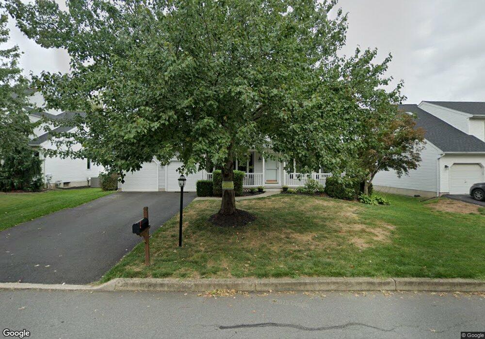 195 Abbey Dr, Royersford, PA 19468 - photo 1