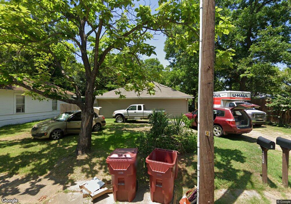 715 Willow St, Bonham, TX 75418 - photo 1