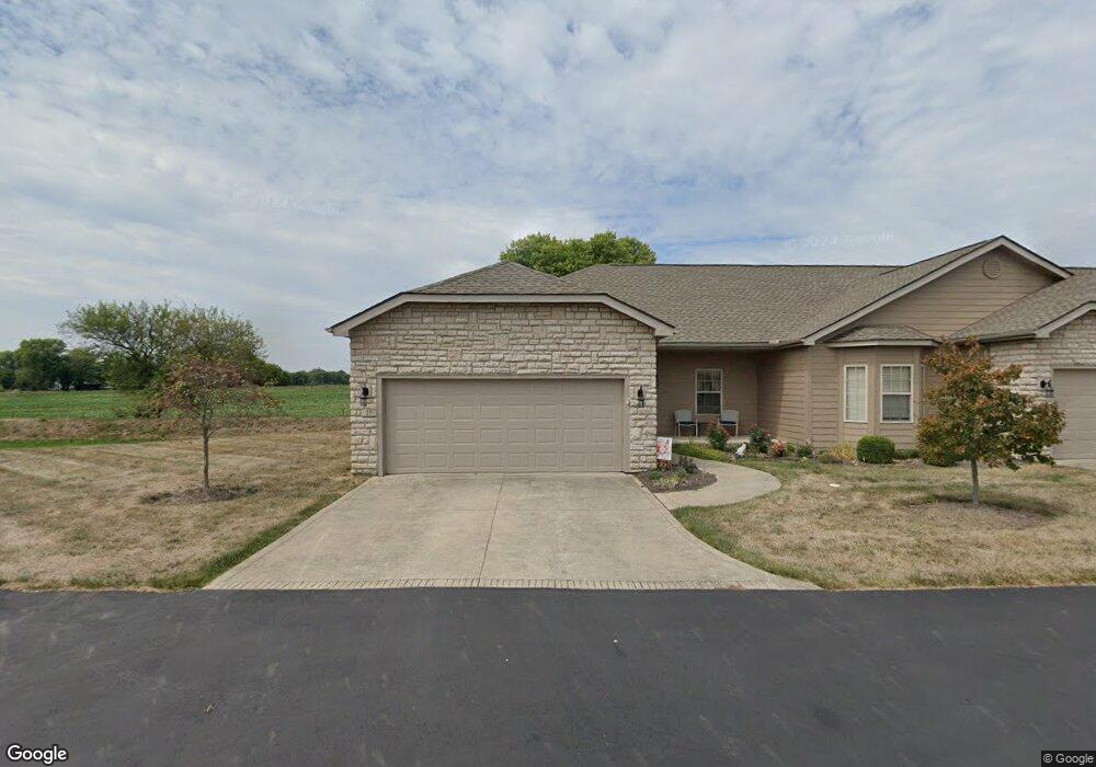27 Claire Ct unit 27, Circleville, OH 43113 - photo 1