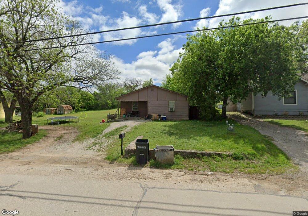 907 W Oak St, Weatherford, TX 76086 - photo 1