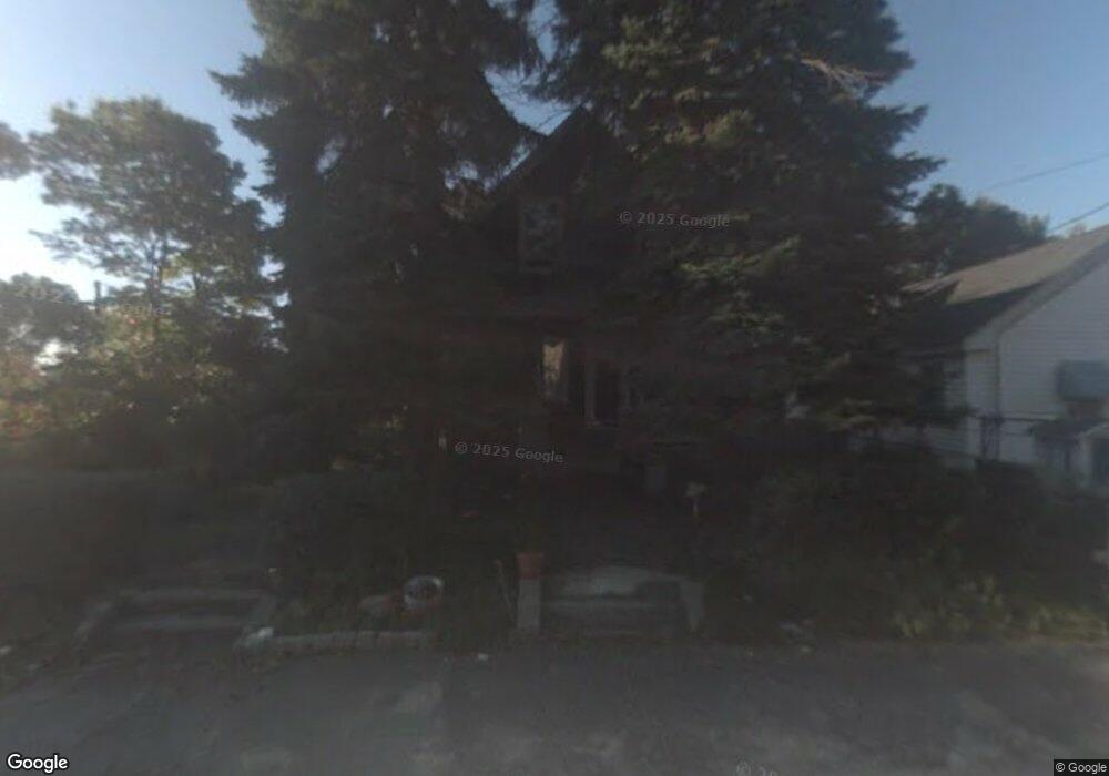 426 Riverside Dr, Lawrence, MA 01841 - photo 1