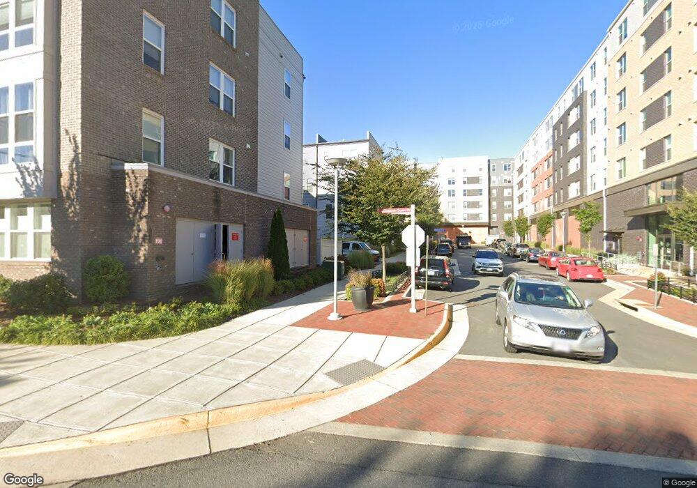 13334 Launders St, Herndon, VA 20171 - photo 1