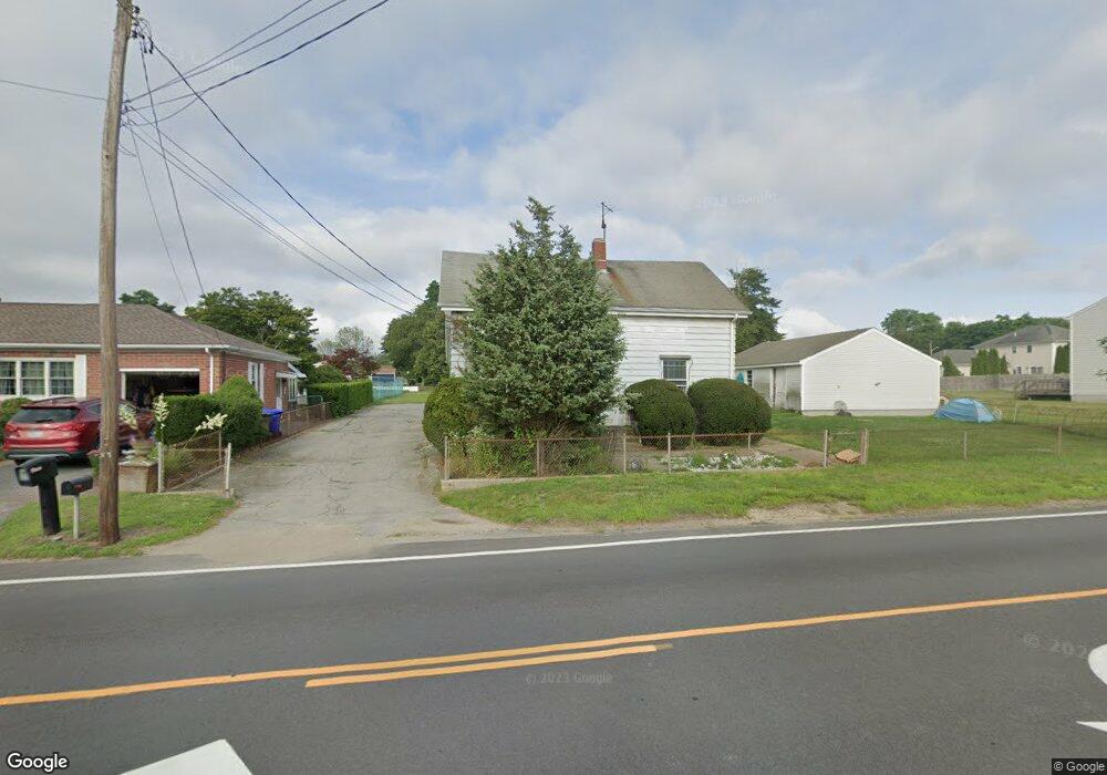 740 Metacom Ave, Bristol, RI 02809 - photo 1