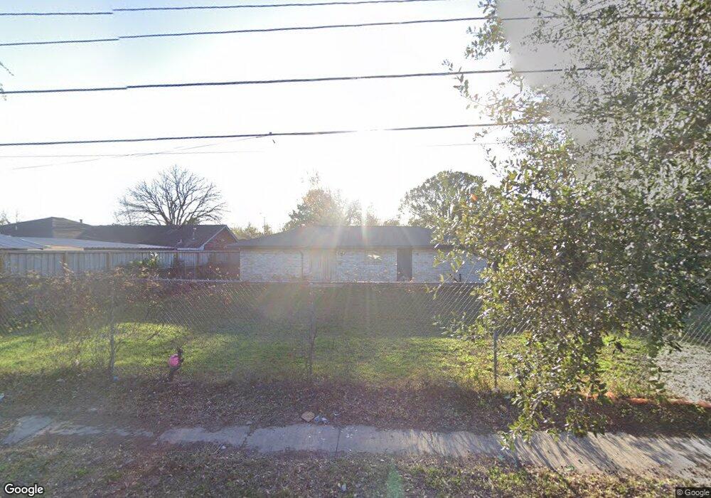 8354 Whitecastle Ln, Houston, TX 77088 - photo 1