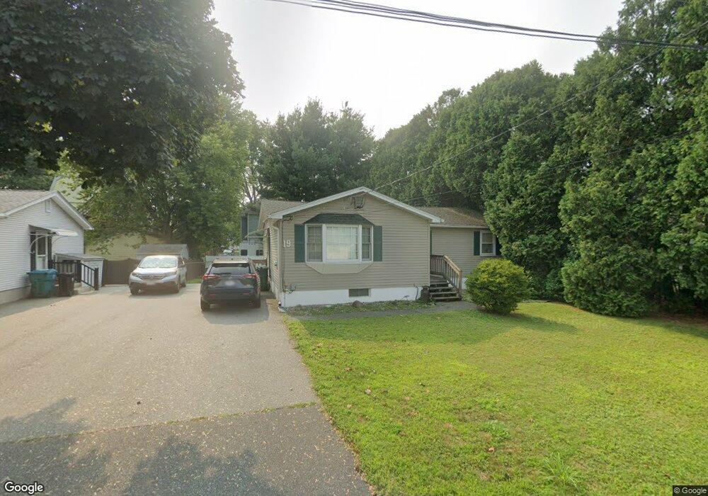 19 Perry St, Chicopee, MA 01013 - photo 1